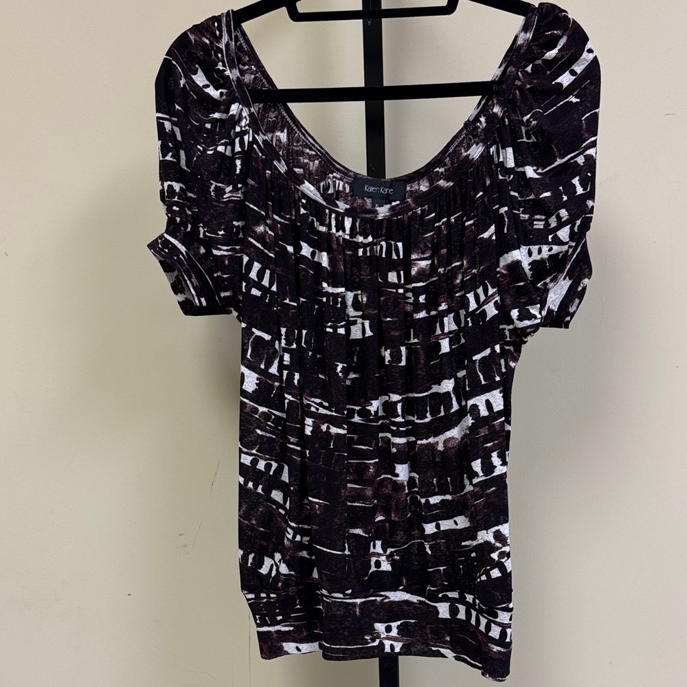 Karen Kane Black/Plum and White Abstract Blouse